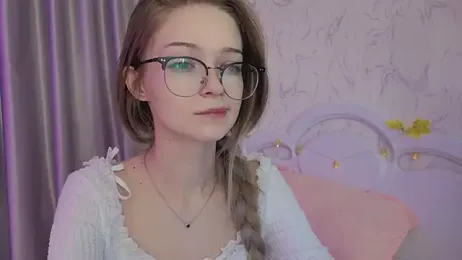 vialeta_baby webcam model stream image