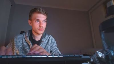 BlueGaze webcam model stream image