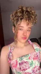 LaPerla webcam cam4 model stream image