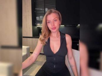 sweeetpeach webcam model stream image