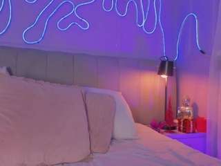 sofly-s webcam camsoda model stream image