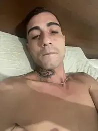 guimoooca webcam model stream image