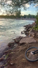 Laoquedad webcam model stream image