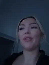 lolableux webcam model stream image