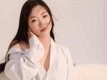 XuanJuan webcam model stream image