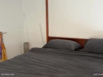 hadley19 webcam model stream image