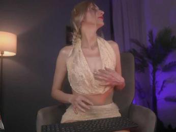 SerenaGrant webcam model stream image