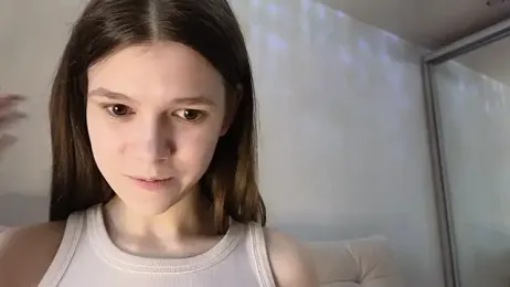 bellaglow webcam model stream image