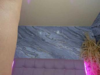 luna-maison webcam model stream image
