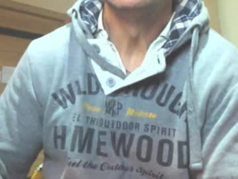 carin_the_body webcam model stream image