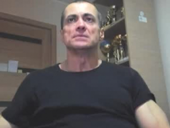 carin_the_body webcam model stream image