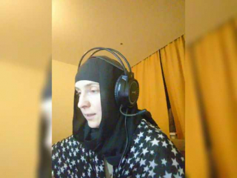 Magretta_Dering webcam model stream image