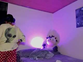 lola-leah webcam model stream image