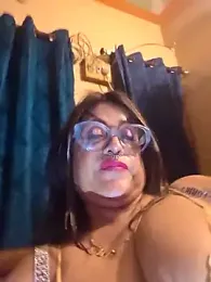 Hot_Queen77 webcam model stream image