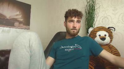 KyloEast webcam cam4 model stream image