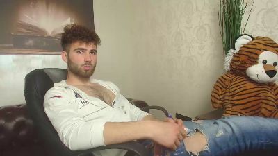 KyloEast webcam cam4 model stream image