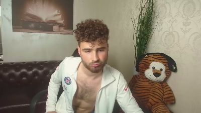 KyloEast webcam cam4 model stream image