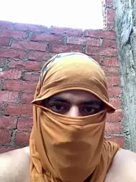 Mohaned100 webcam model stream image