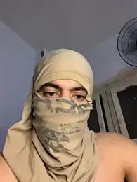 Mohaned100 webcam model stream image