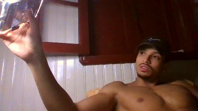 Tomtresor webcam model stream image