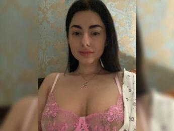 _AB_runette webcam model stream image