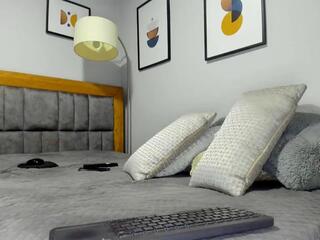 Wext webcam flirt4free model stream image