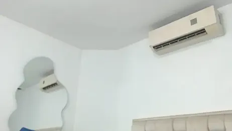 Roxy-Smith webcam model stream image