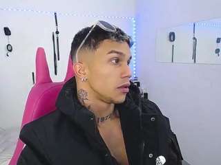 leonardprice1 webcam camsoda model stream image