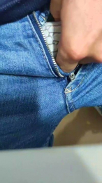 Isla19 webcam model stream image