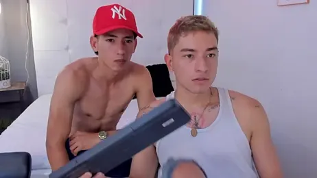 Alejo-and-Thiago webcam model stream image