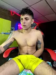 JustynAle2025 webcam model stream image