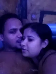 priyaverma00 webcam stripchat model stream image