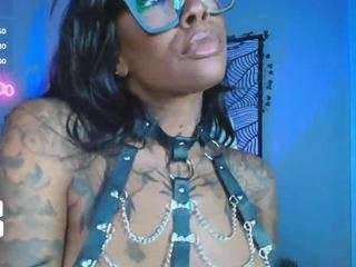 iamtattedqueen webcam model stream image