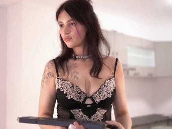SaschaBloom webcam model stream image