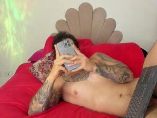 Tyler Thomson webcam model stream image