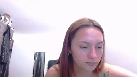 holy_juli webcam stripchat model stream image