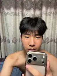 qomelo webcam stripchat model stream image