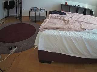 voyeurcam-julmodels-whitebed-6 webcam model stream image