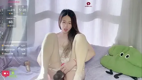 Eden-top webcam model stream image