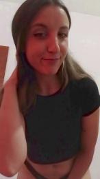 Reinavickycol webcam model stream image