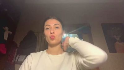 BreeWillmott webcam model stream image