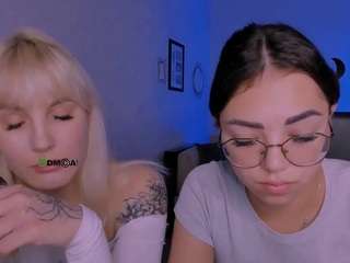 kira-neko webcam model stream image