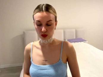 LinnEskeets webcam model stream image
