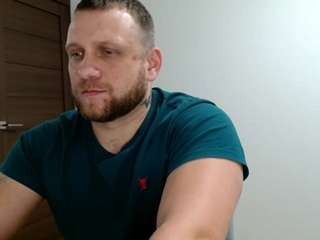 b-l-o-n-d webcam model stream image