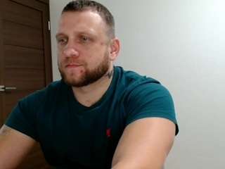 b-l-o-n-d webcam model stream image