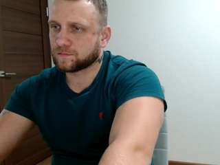 b-l-o-n-d webcam model stream image