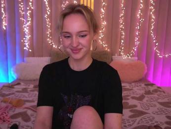 LylaNimfa webcam model stream image