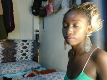 Boughie-birdy webcam model stream image