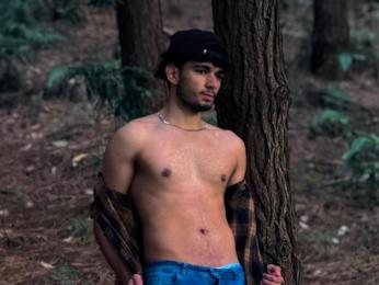 LucasTompson webcam livejasmin model stream image