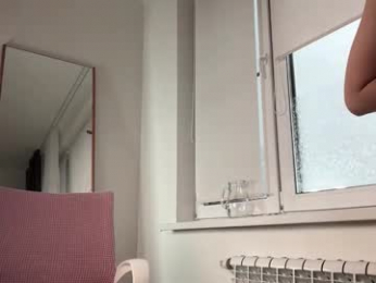 yourlittlesunrise_ webcam model stream image